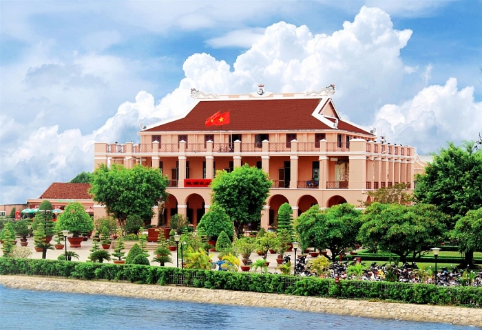ben nha rong la o dau