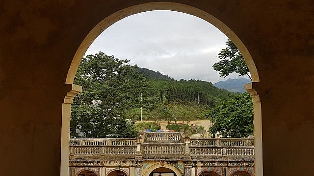 dinh thu vua meo tren dinh cao nguyen trang dac biet co nao