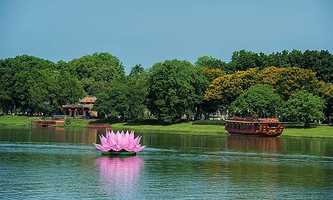 hue rop troi sac hoa nhung ngay dau ha