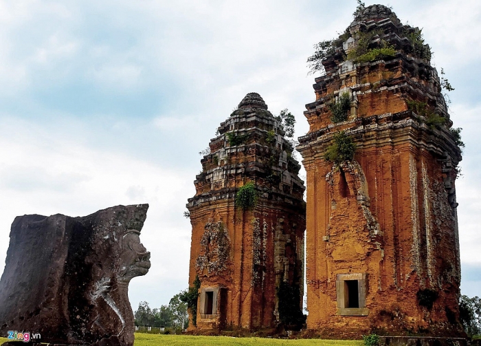 thap co nghin nam o mien dat vo troi van