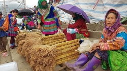 Nét nguyên sơ mang đậm bản sắc dân tộc ở phiên chợ lớn nhất Tây Bắc
