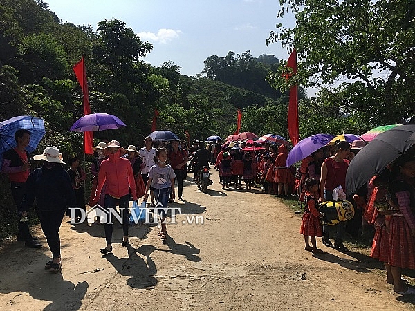 ruc ro sac mau tai ngay hoi hai qua 2019 o moc chau