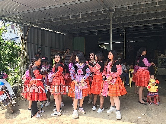 ruc ro sac mau tai ngay hoi hai qua 2019 o moc chau