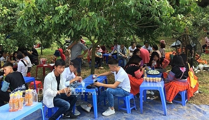 ruc ro sac mau tai ngay hoi hai qua 2019 o moc chau