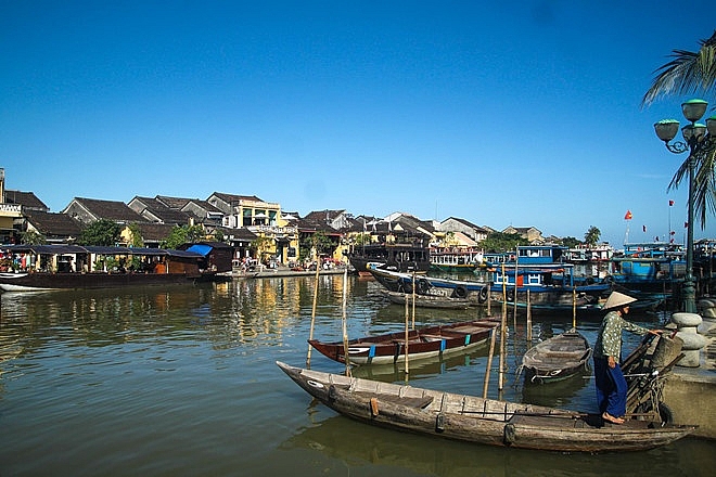 co mot mien trung tinh va tho nhu the