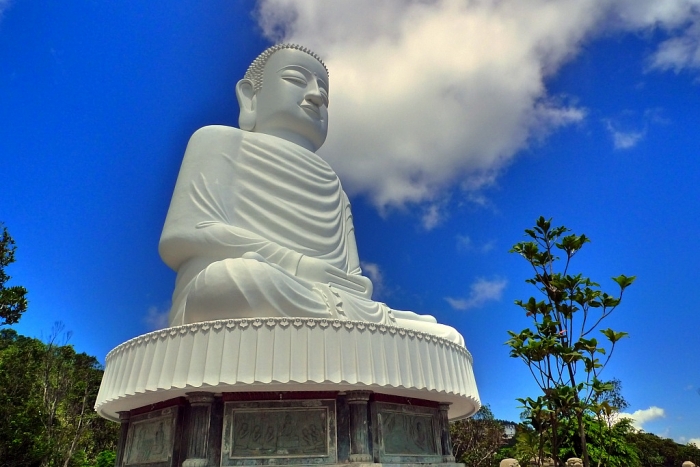 da nang co 3 ngoi chua cung ten la gi