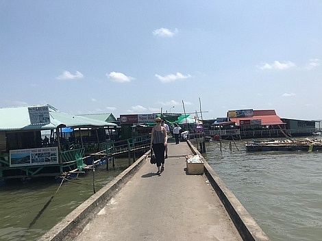 gioi nha giau san tan hang o de tom than duoc ban linh dan ong