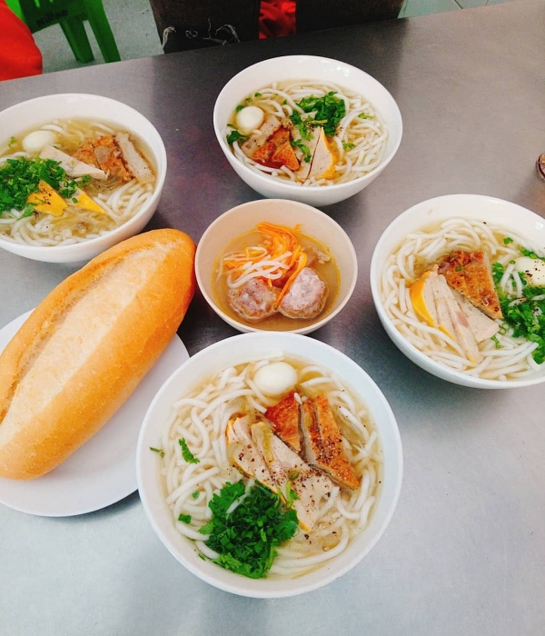 binh thuan noi tieng voi dac san banh gi