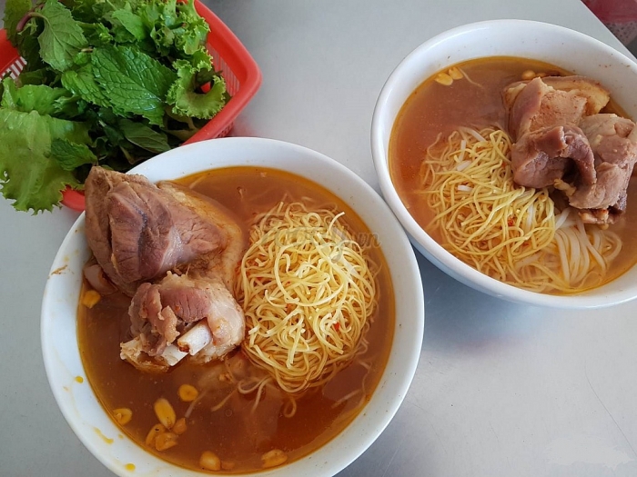 binh thuan noi tieng voi dac san banh gi