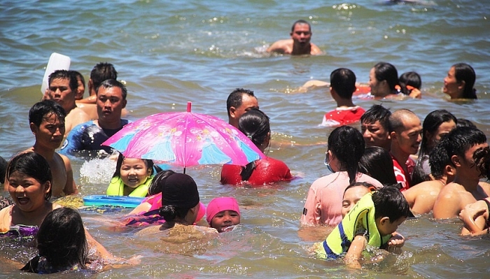 tet doan ngo tam bien xa xui o quy nhon