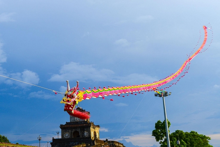 Trở về tuổi thơ với lễ hội thả diều màu sắc ở Huế tro ve tuoi tho voi le hoi tha dieu mau sac o hue