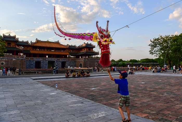 Trở về tuổi thơ với lễ hội thả diều màu sắc ở Huế tro ve tuoi tho voi le hoi tha dieu mau sac o hue