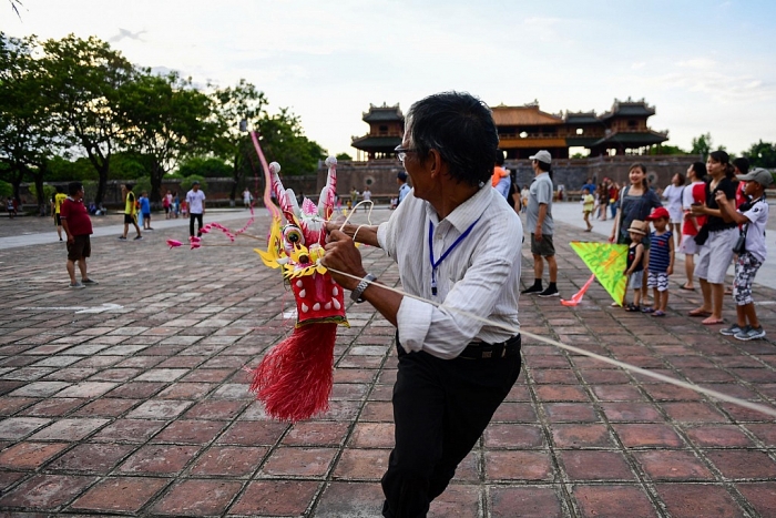 Trở về tuổi thơ với lễ hội thả diều màu sắc ở Huế tro ve tuoi tho voi le hoi tha dieu mau sac o hue