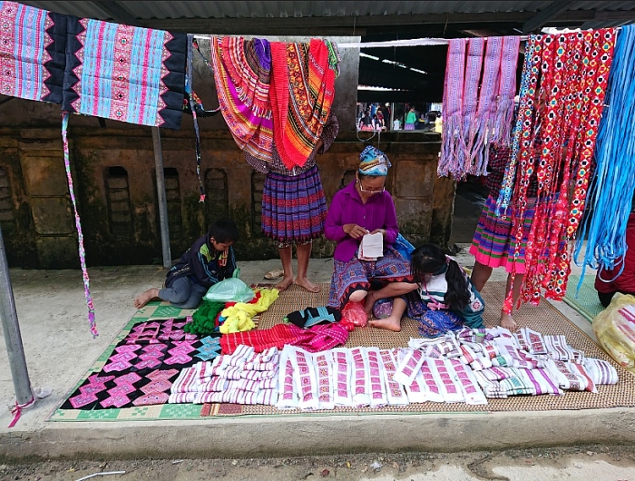 pa co mai chau voi nhieu trai nghiem cho ca gia dinh ban dip he nay