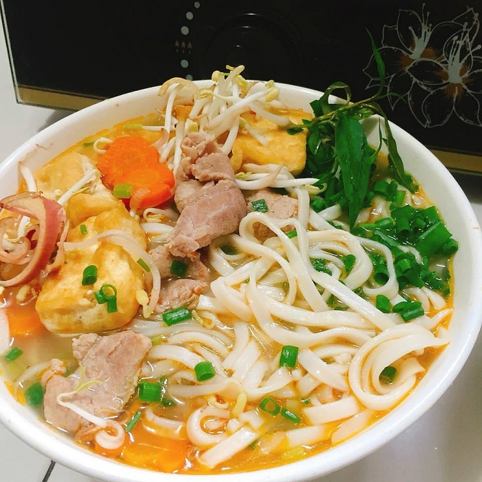 hue co dac san noi tieng gi