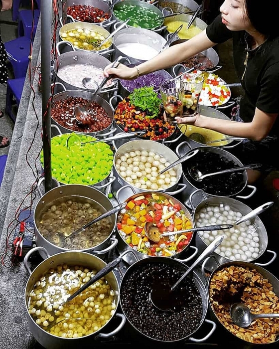 hue co dac san noi tieng gi