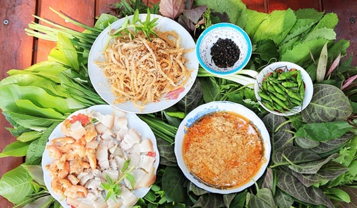 tay nguyen noi tieng voi dac san gi