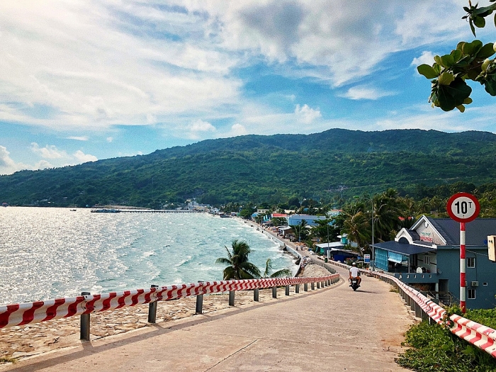 tan huong su binh yen o hon dao it nguoi biet gan phu quoc