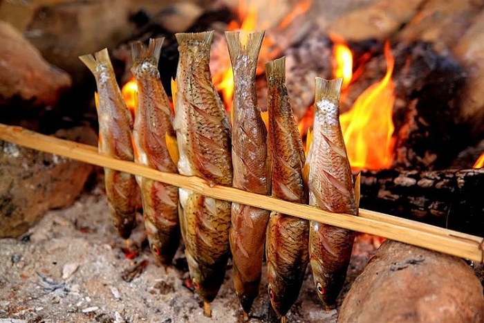 hoa binh co dac san gi nhat dinh phai thu