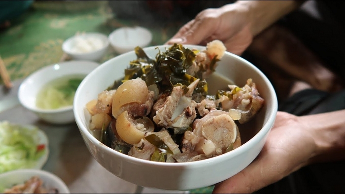 hoa binh co dac san gi nhat dinh phai thu