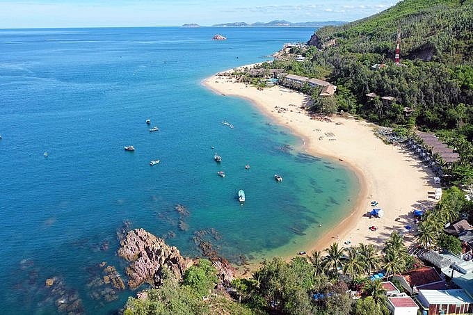 ve dep hoang so cua lang chai bai xep o quy nhon