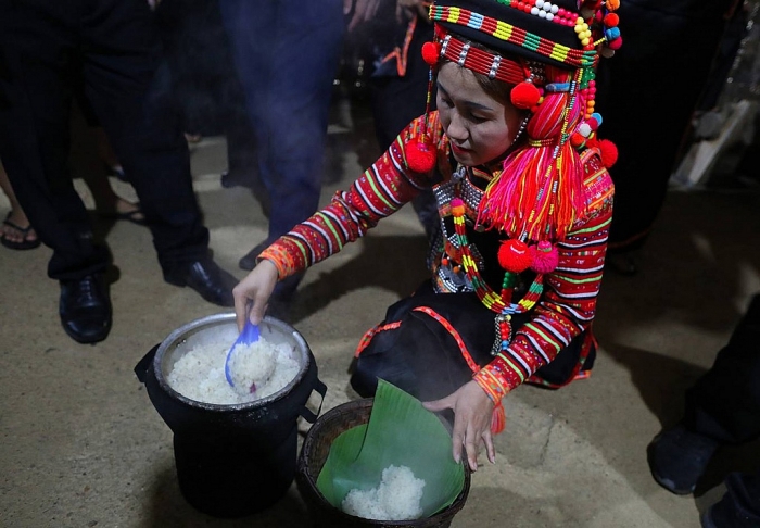 tet mua mua nguoi ha nhi o tay bac