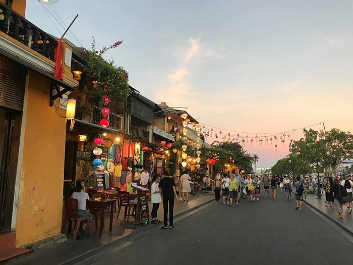 net dep say long dua hoi an tro thanh diem den so mot the gioi