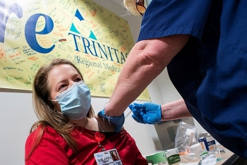 Một người Mỹ qua đời sau khi tiêm vaccine COVID-19