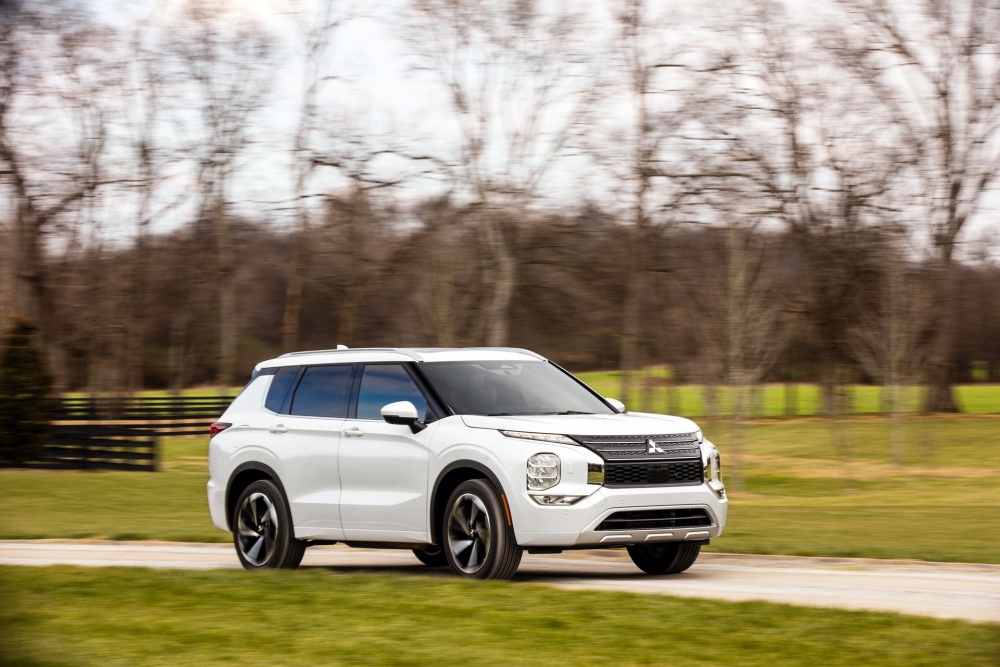Mitsubishi Outlander 2021 ra mắt với giá khởi điểm từ 620 triệu đồng
