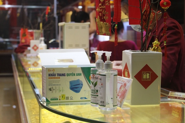 Ngày vía Thần Tài: Chỗ tấp nập, nơi vắng tanh người mua vàng