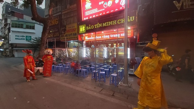 Ngày vía Thần Tài: Chỗ tấp nập, nơi vắng tanh người mua vàng