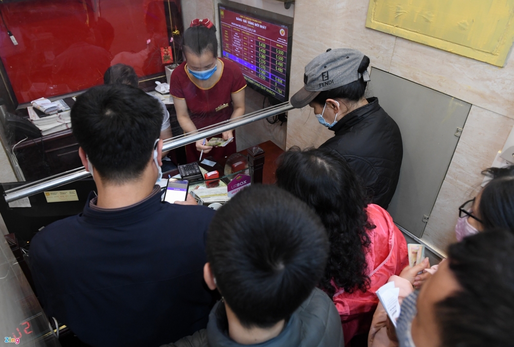 Ngày vía Thần Tài: Chỗ tấp nập, nơi vắng tanh người mua vàng