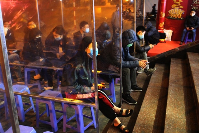 Ngày vía Thần Tài: Chỗ tấp nập, nơi vắng tanh người mua vàng