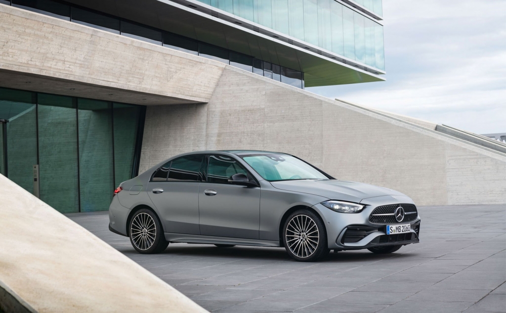 Mercedes-Benz C-Class thế hệ mới gây ấn tượng với khả năng đánh lái bánh sau