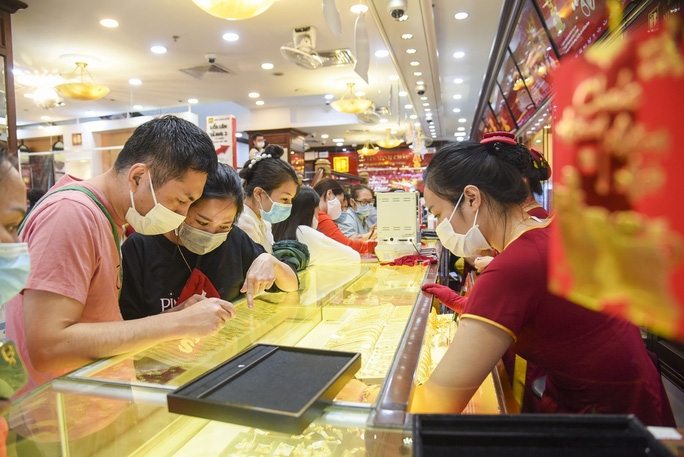Giá vàng hôm nay 30/3/2021: Giảm bất ngờ xuống dưới mốc 55 triệu đồng/lượng