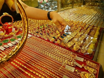 Giá vàng rớt 'thảm' chỉ sau một đêm