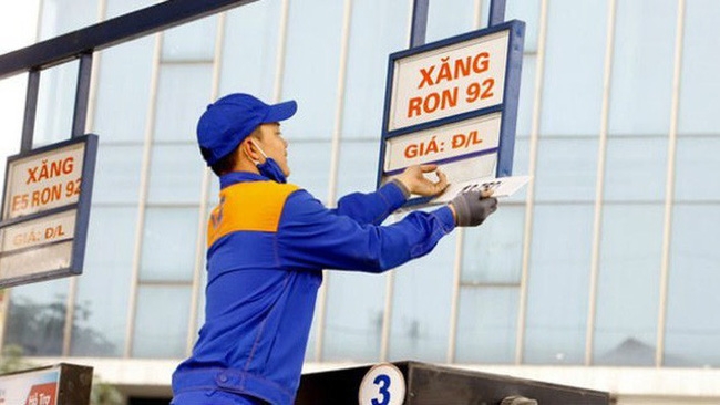 Giá xăng dầu hôm nay 13/6: Xăng trong nước tăng, dầu thế giới hồi phục