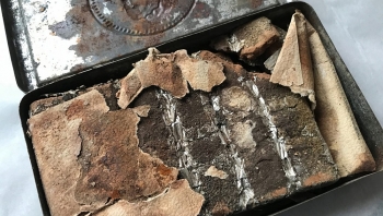 Hộp chocolate còn nguyên vẹn sau 121 năm