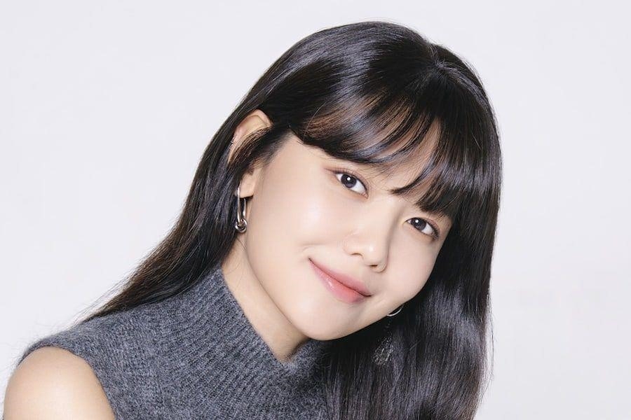 Hàng loạt sao nữ K-POP 'sướng từ trong trứng'
