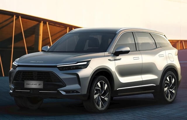 Lượng ô tô nhập khẩu từ Trung Quốc tăng gấp 6 lần