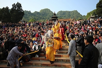 yeu cau tam dung le hoi han che du lich truoc dien bien dich covid 19