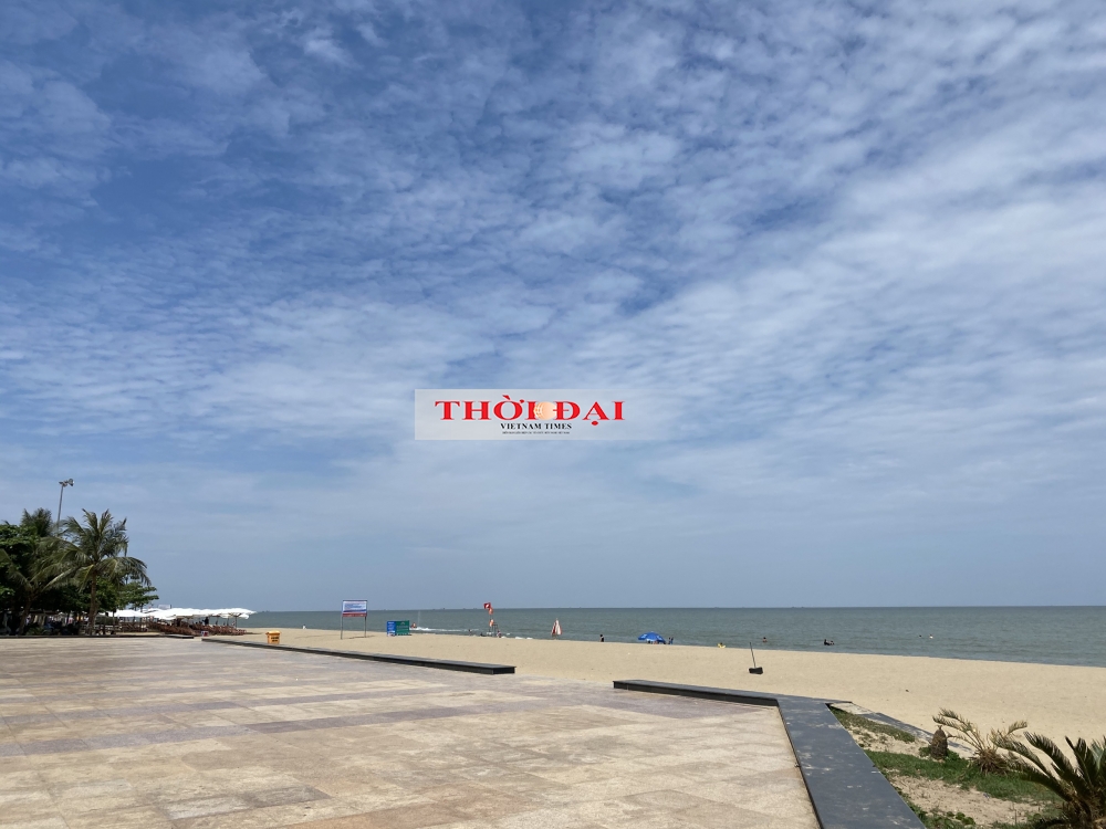 Biển Sầm Sơn vắng chưa từng thấy trong ngày 30/4