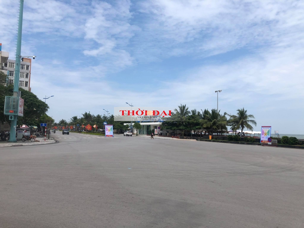 Biển Sầm Sơn vắng chưa từng thấy trong ngày 30/4