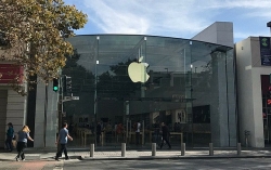 apple store dong cua tam thoi o my sau bao loan