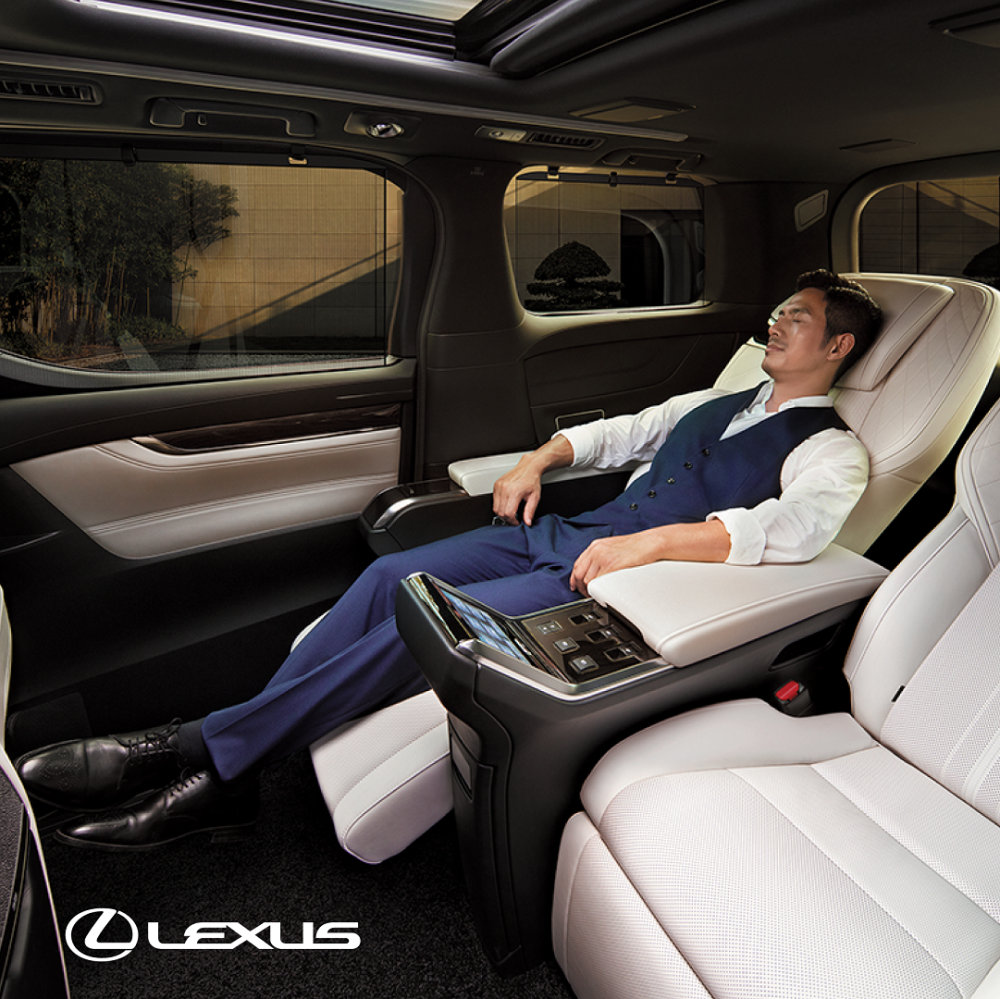 Lexus LM 350 ra mắt khách hàng Việt, giá cao nhất 8,2 tỷ đồng