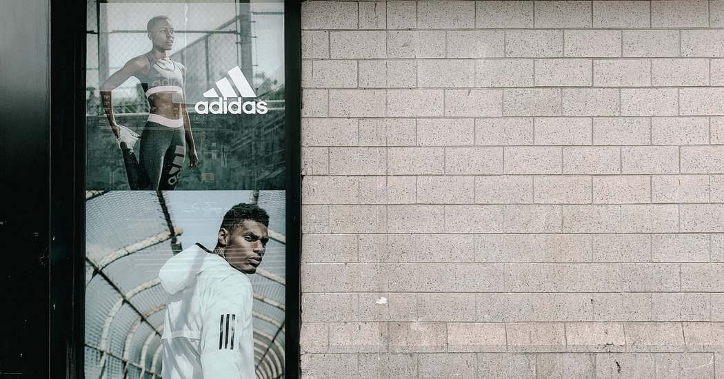 Adidas tăng cường tuyển dụng người da màu sau cái chết của George Floyd adidas tang cuong tuyen dung nguoi da mau sau cai chet cua george floyd
