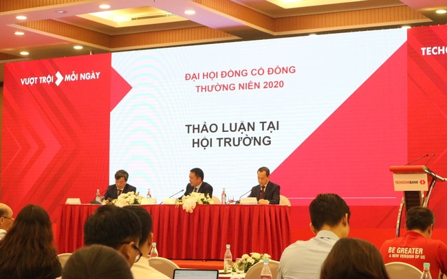 Lo nợ xấu hậu COVID-19, Techcombank chỉ đặt lợi nhuận tăng 1%