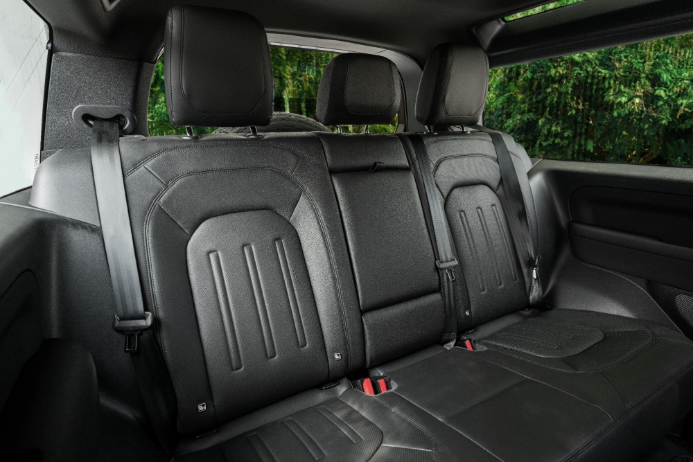 Land Rover Defender 90 mới đã có mặt tại Việt Nam và sẵn sàng ra mắt trong tháng 6