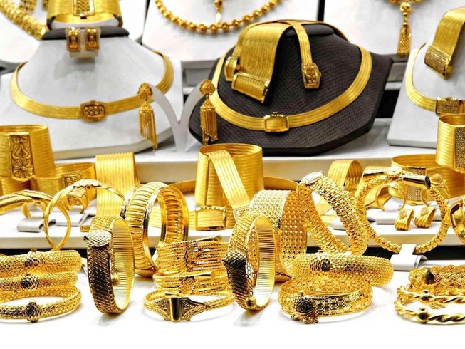 Giá vàng lao dốc, mất đỉnh vừa xác lập Giá vàng bất ngờ lao dốc, mất đỉnh vừa xác lập