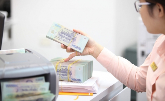 Ngân hàng thừa tiền, lãi suất tiếp tục giảm